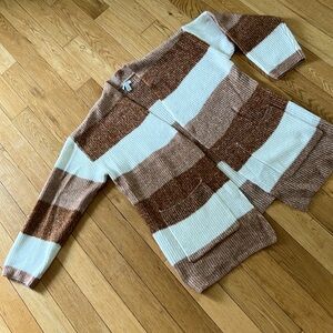 Nine West cardigan size L Brown, White, Beige used with a few puckers but good